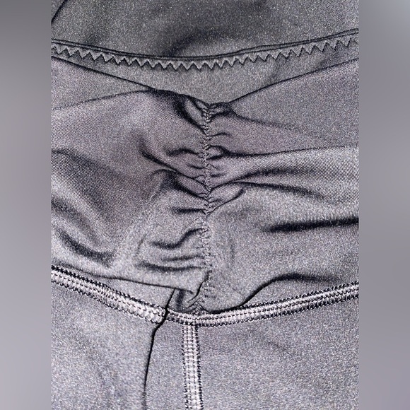 Victoria Secret Love Cloud High Waist On Point Short Workout Running Women XXL - Picture 5 of 7